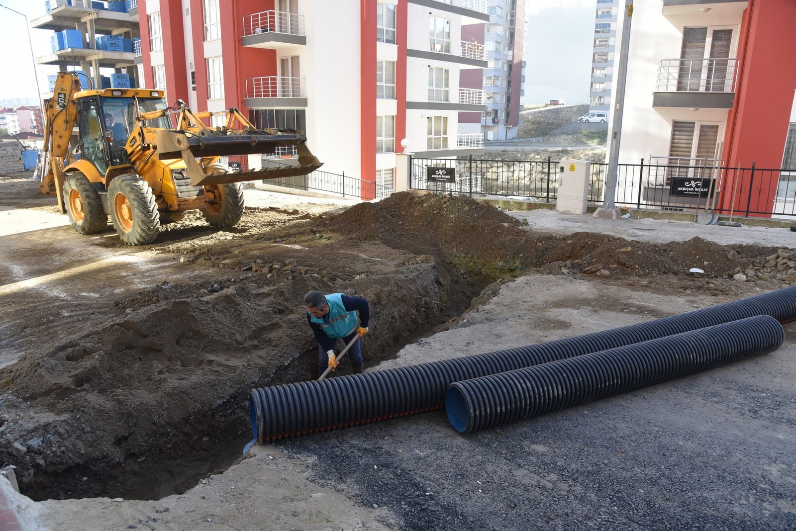 ALTYAPI ÇALIŞMALARI ARALIKSIZ OLARAK SÜRÜYOR