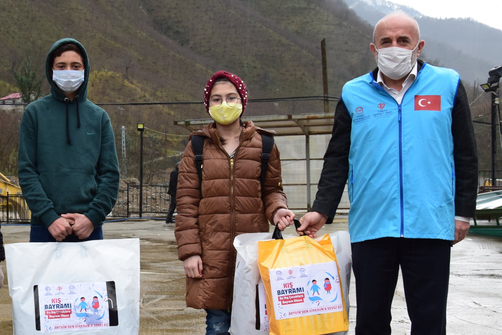 TDV’den ‘İyilik’ yolunda yardım kampanyaları