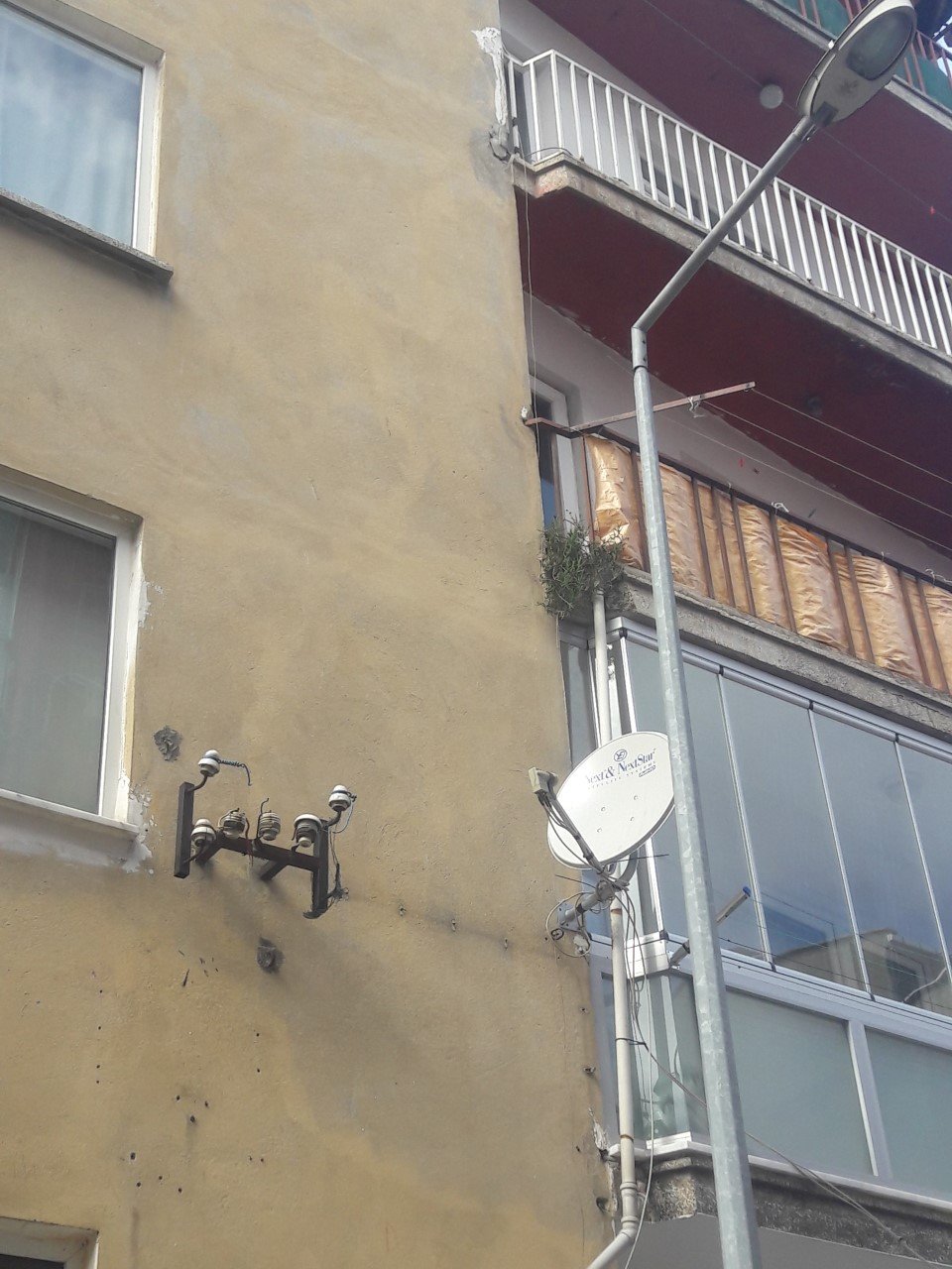  ENERJİ YERALTINDA,FİNCANLAR DUVARDA !