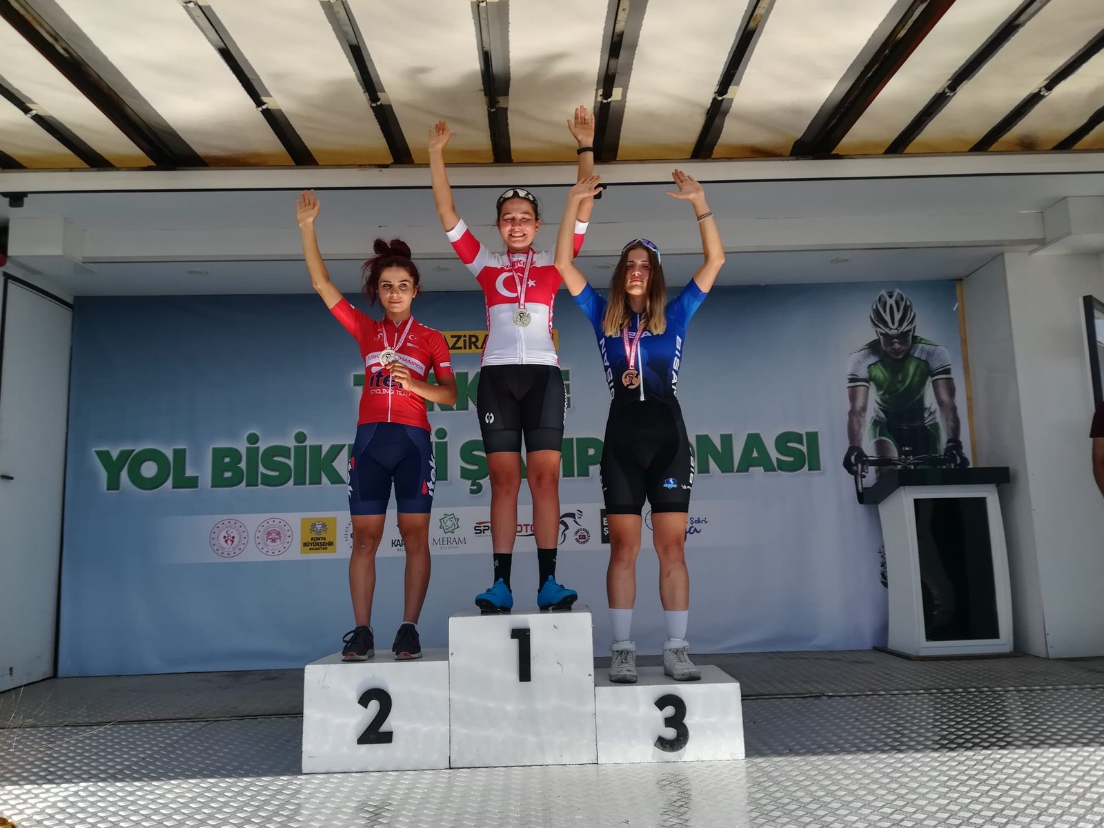 TEBRİKLER EZGİ BAYRAM