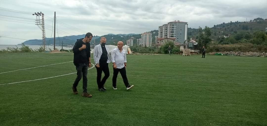 KEŞAP İLÇE STADININ YENİLENME İHALESİ YAPILDI 