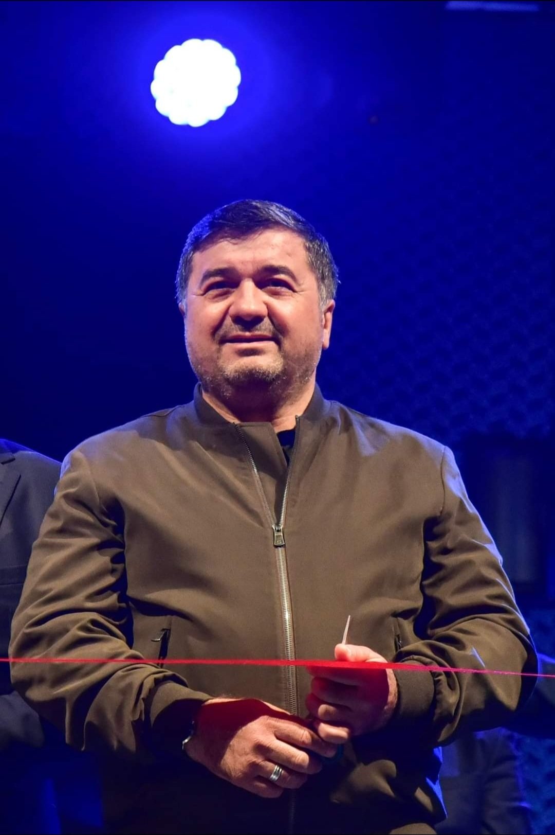 GÖRKEMLİ AÇILIŞ !   