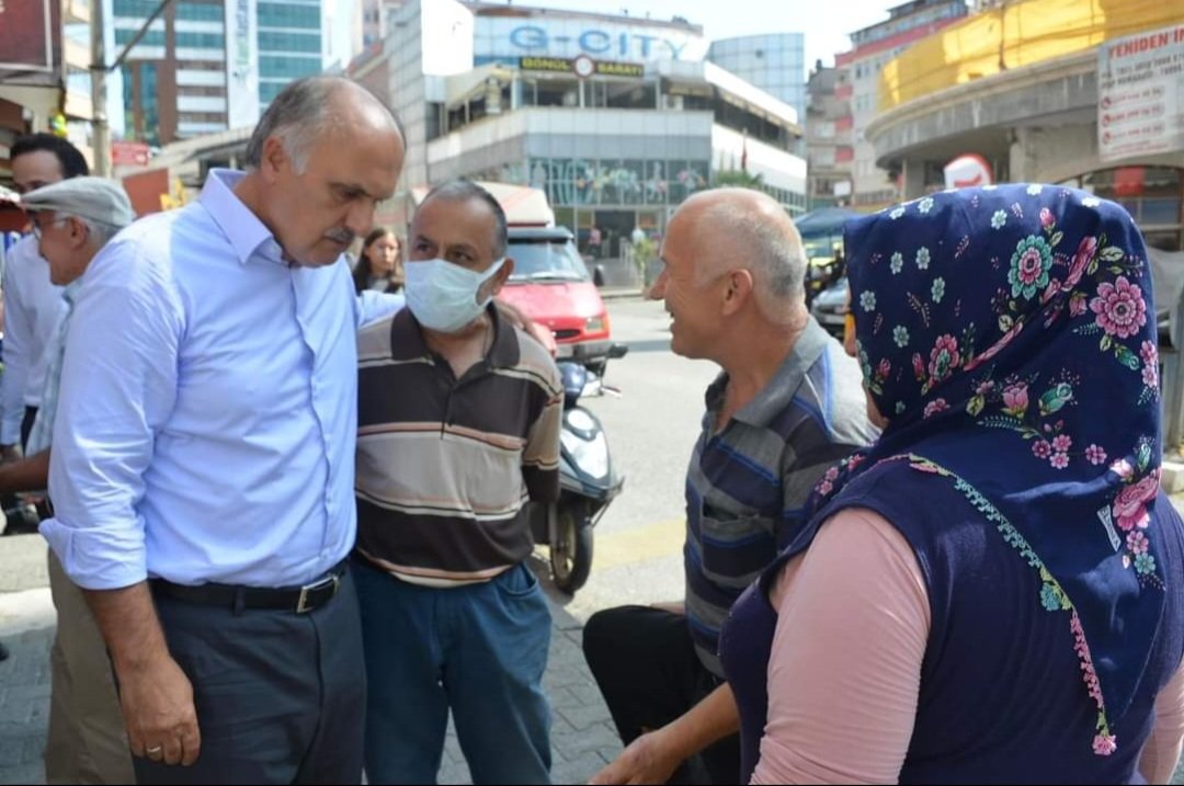 CEMAL ÖZTÜRK VEKİLE HALKTAN SEVGİ SELİ !