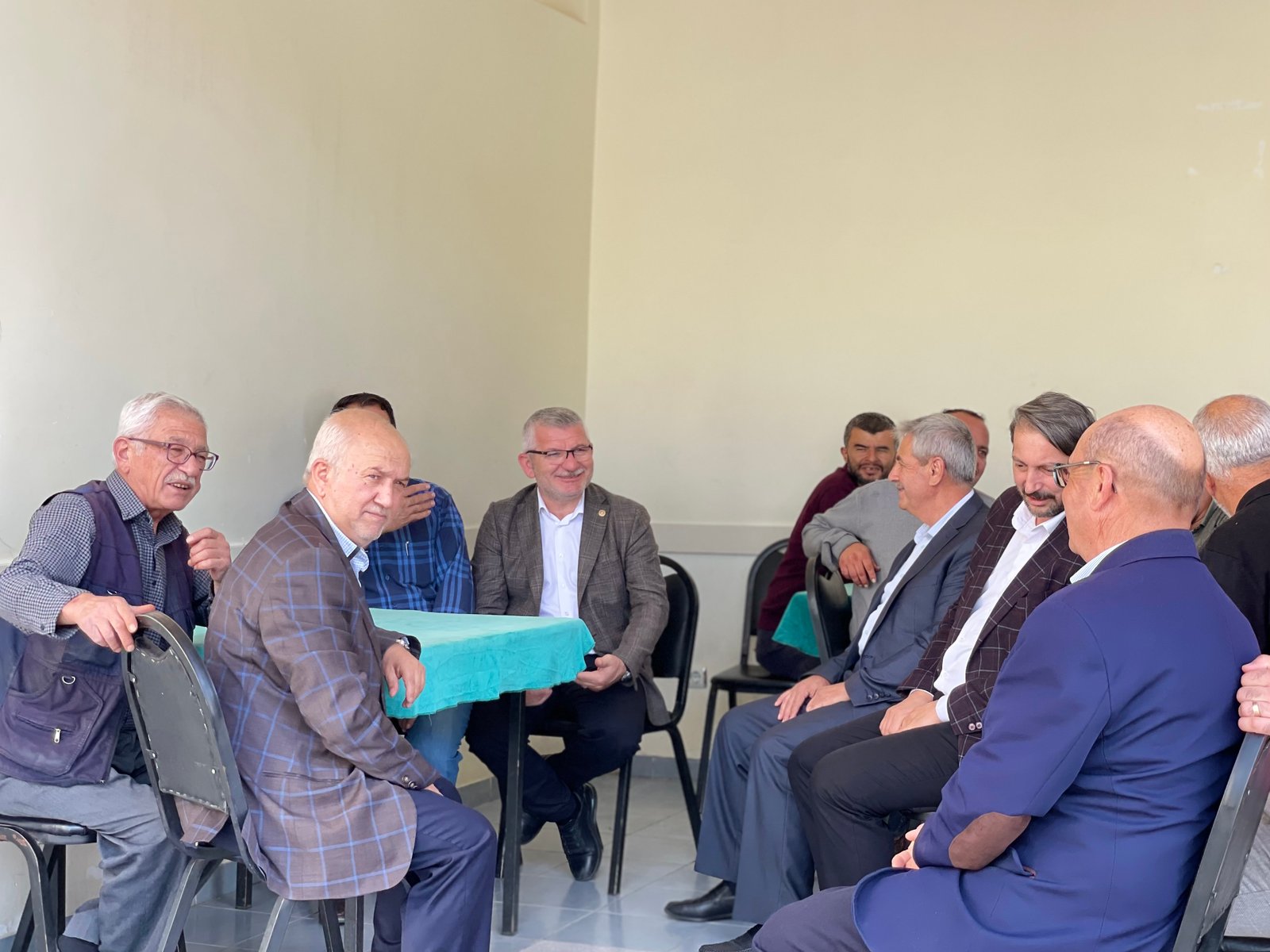 BU TOPRAKLARIN İNSANLARI HİZMETLERİN EN İYİSİNE LAYIKTIR!