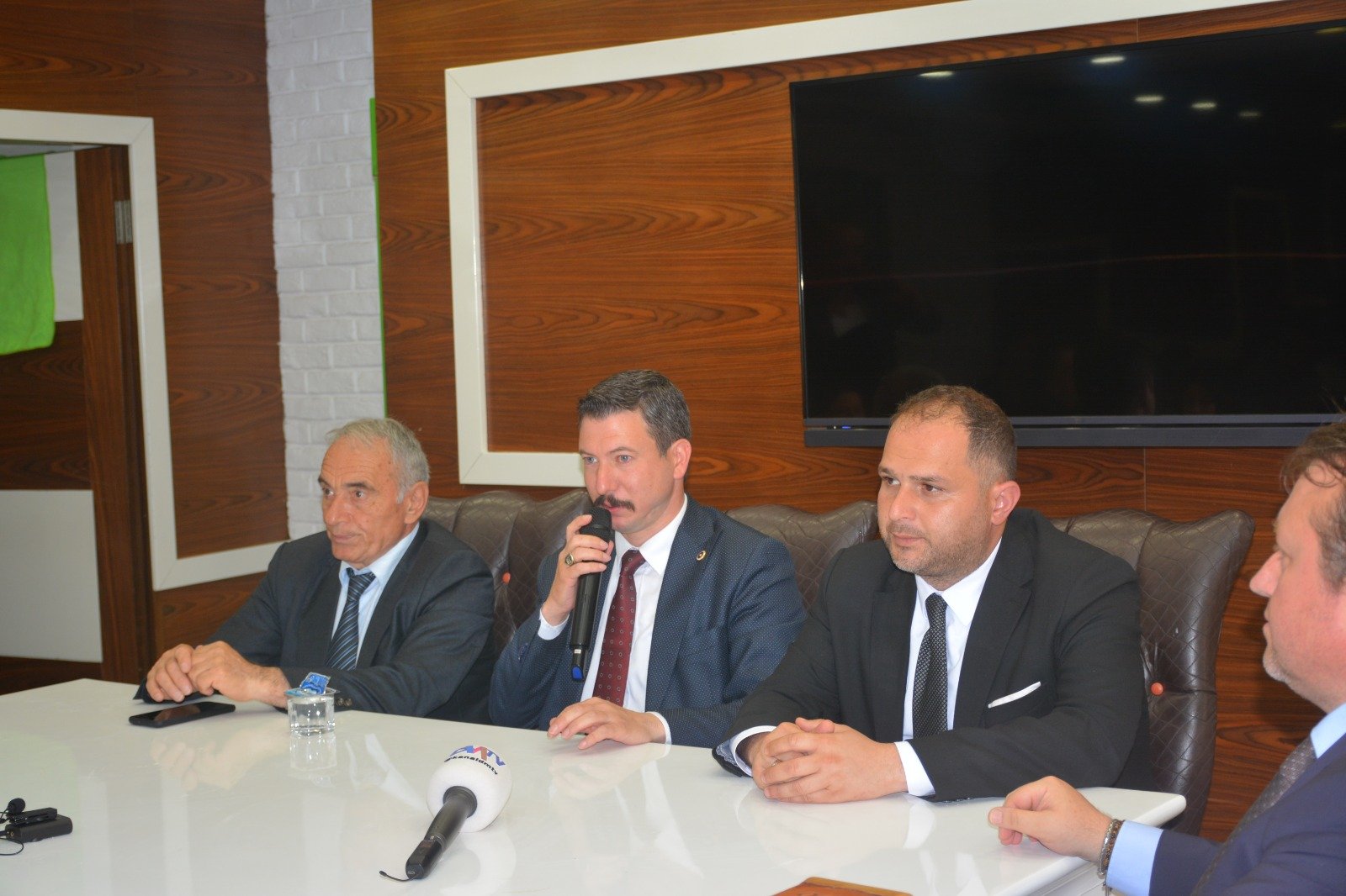 GİRESUNSPOR KIRMIZI ÇİZGİMİZDİR!