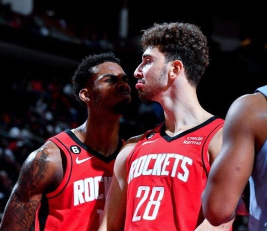 NBA’DE Kİ PLAKAMIZ UÇUYOR!