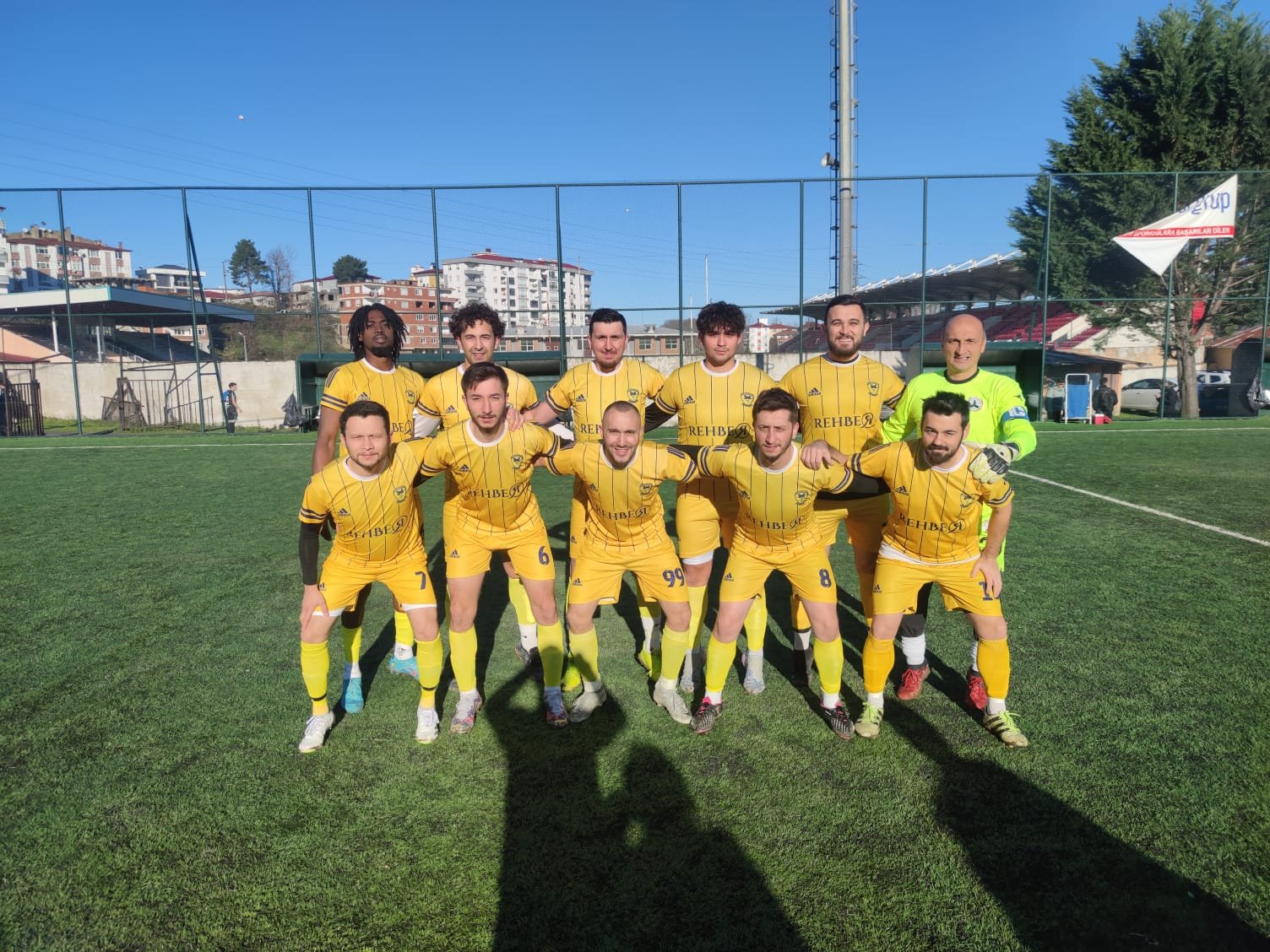 AKINSPOR ZORLU VİRAJI RAHAT GEÇTİ!