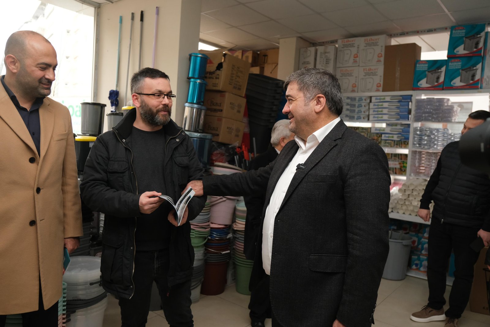 ŞENLİKOĞLU: “ŞEHRİN GELİŞMESİNDE ESNAFLAR ÖNEMLİ ROL OYNAMAKTADIR”