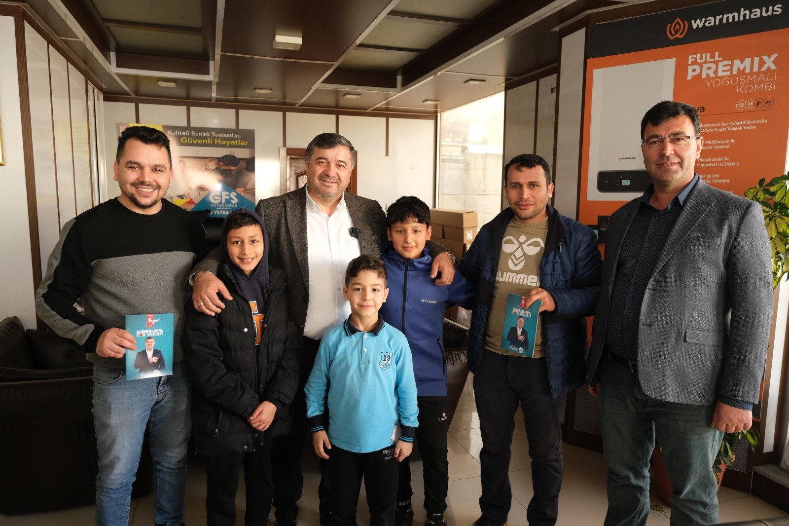 BAŞKAN ŞENLİKOĞLU ESNAF ZİYARETLERİNİ SÜRDÜRÜYOR