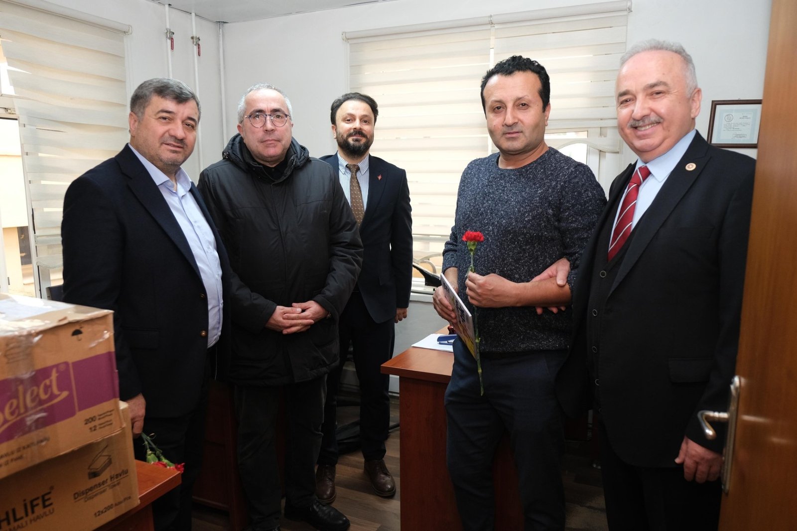 ŞENLİKOĞLU: “HER ZAMAN YANINIZDAYIZ”