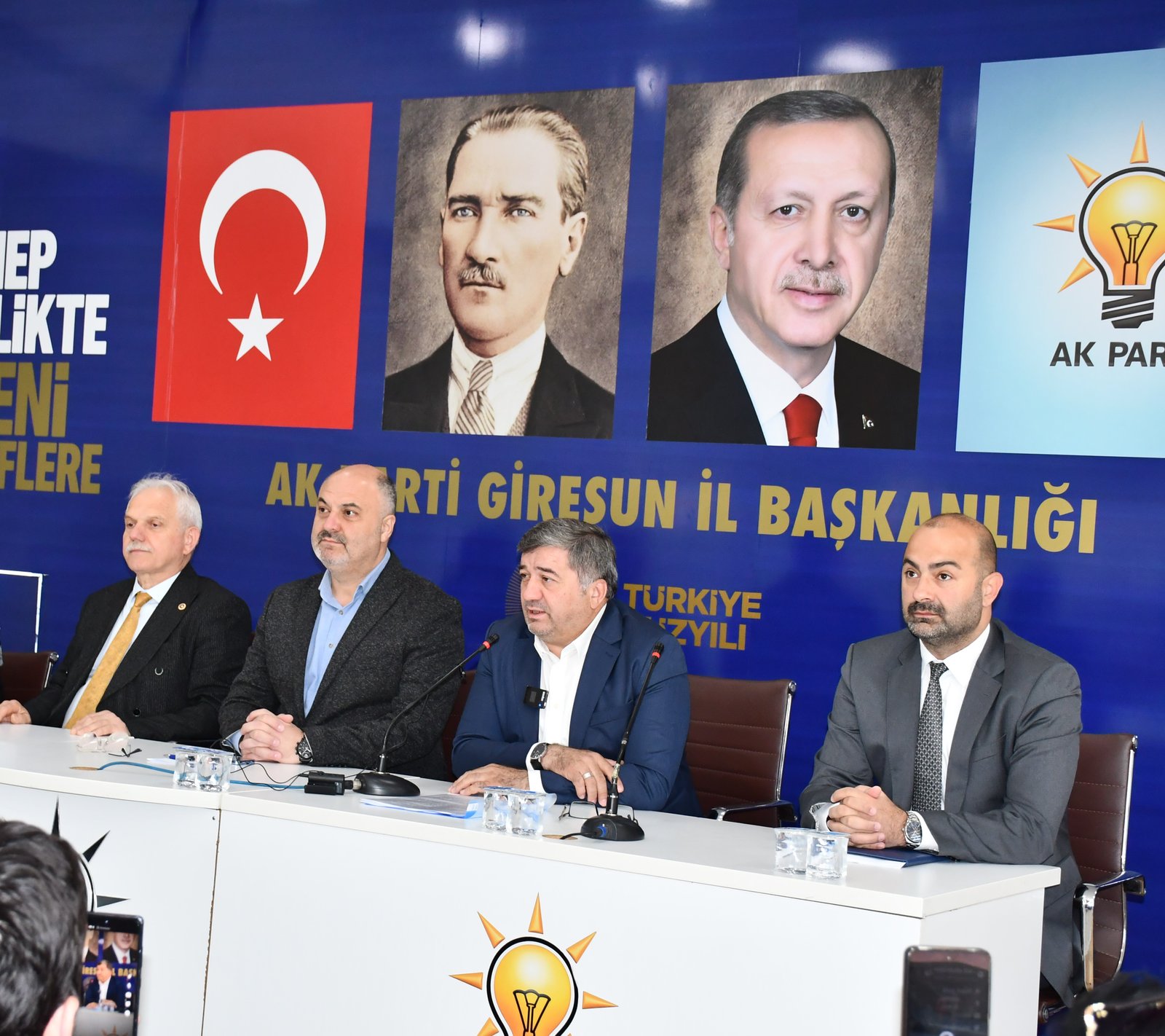 “GİRESUN BELEDİYESİNİN BORCUNU YARIYA DÜŞÜRDÜK”