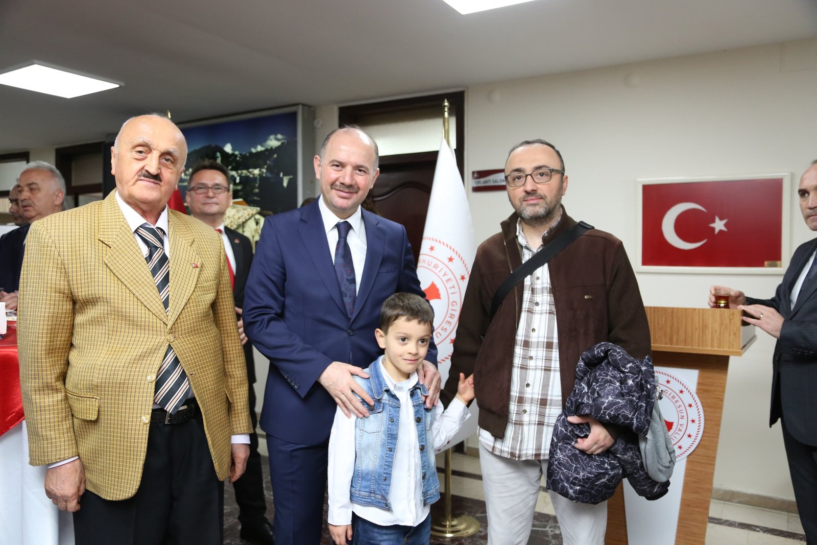 Günün bereket ve heyacanını hep birlikte yaşıyoruz