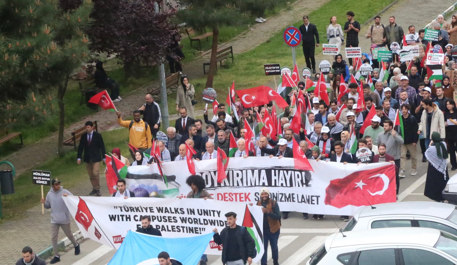 AK PARTİ GENÇLİK KOLLARI FİLİSTİN İÇİN YÜRÜDÜ!