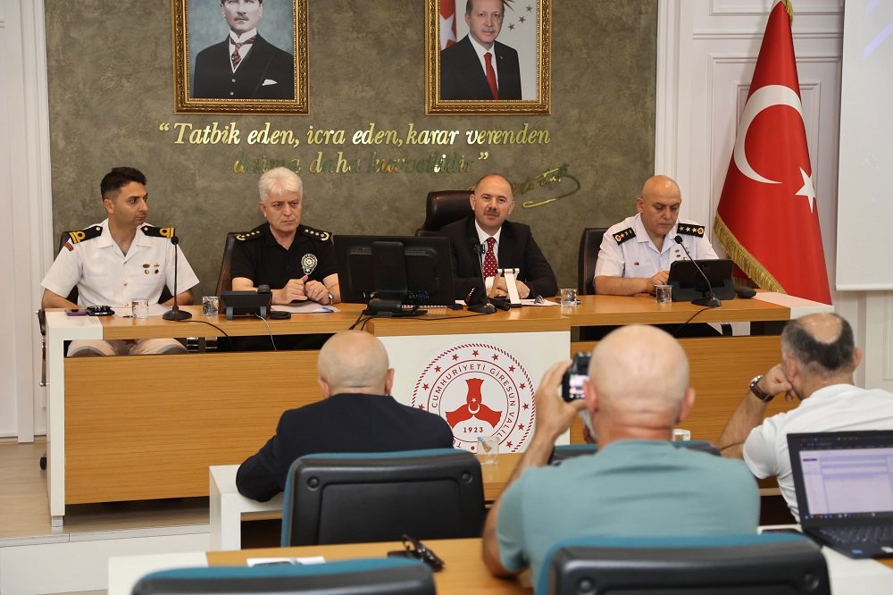 Vali Serdengeçti Başkanlığında, Mayıs Ayı Giresun’un Huzuru Güvenlik Bilgilendirme Toplantısı Gerçekleştirildi