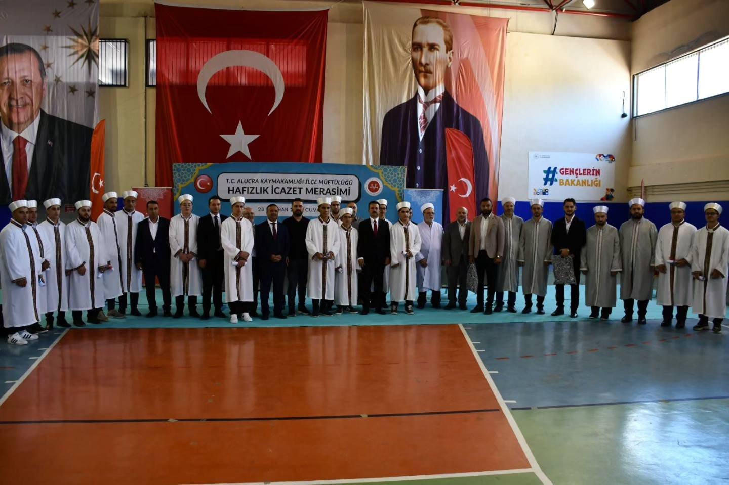 Alucra’da 15 hafız icazet aldı