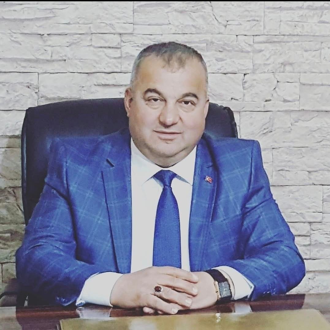 Sevdiklerinizle birlikte mutlu, huzurlu  bir yıla başlangıç yapmanızı ve tüm yılınızı aynı güzellikte geçirmenizi dilerim