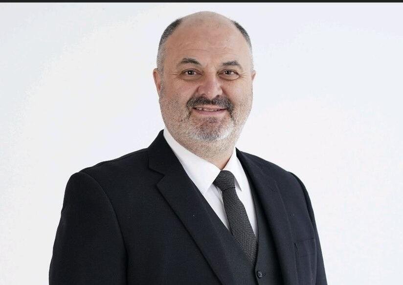 “DAHA BİR YIL OLMADAN BU MİLLET GERÇEK YÜZÜNÜZÜ GÖRMEYE BAŞLADI, BECEREMİYORSANIZ BIRAKIN!”