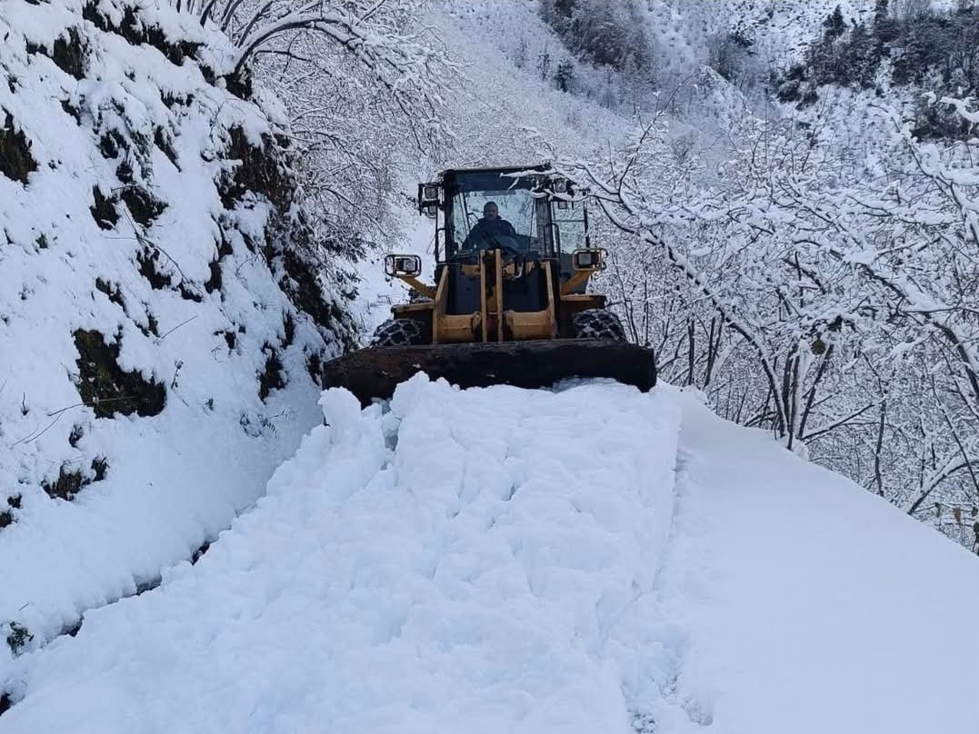 64 KÖY YOLU ULAŞIMA KAPALI!