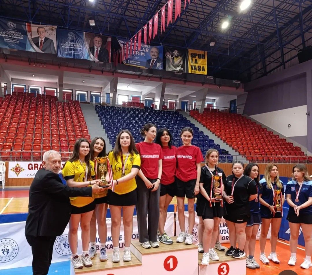 Şafakspor 1954 Kadın Masa Tenisi takımı Finallerde!