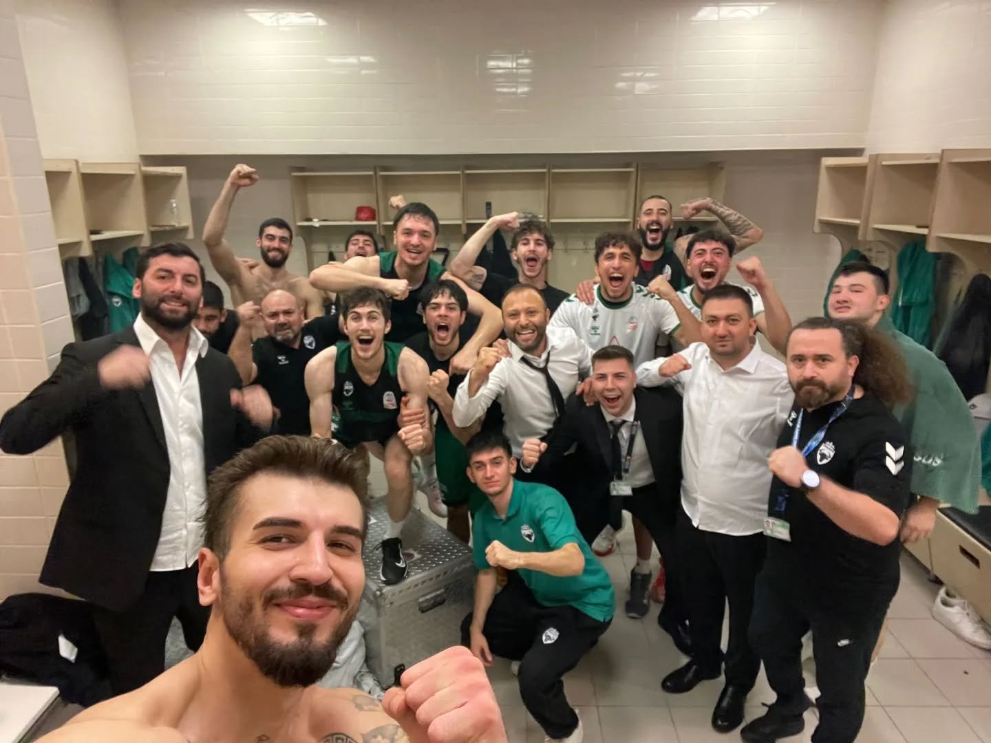 Kerasusspor dolu dizgin!