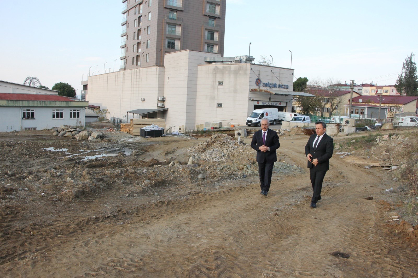 ERCAN TÜRK DEVAM EDEN HİZMETLERİ YERİNDE İNCELEDİ