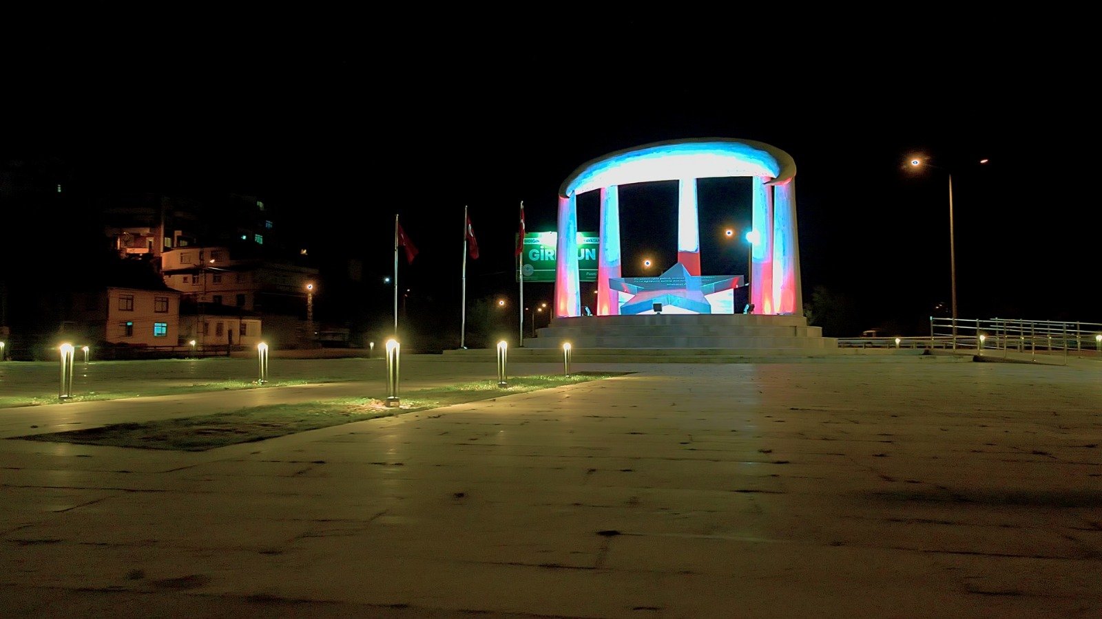 GİRESUN ŞEHİTLİK ANITI YENİ ÇEHRESİNE KAVUŞTU