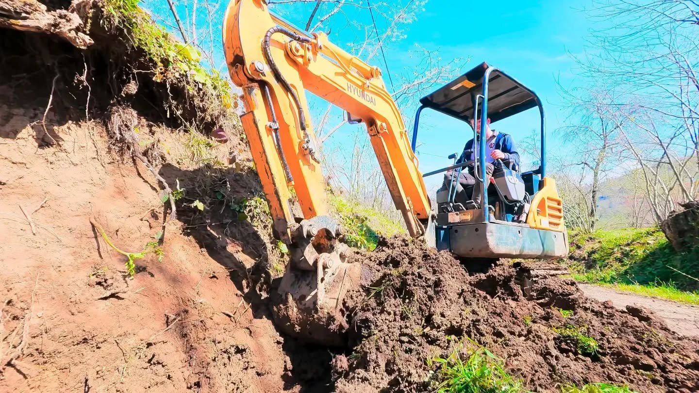 KEŞAP’TA DEVLET-VATANDAŞ İŞ BİRLİĞİ: 80 HANE SUYA KAVUŞUYOR