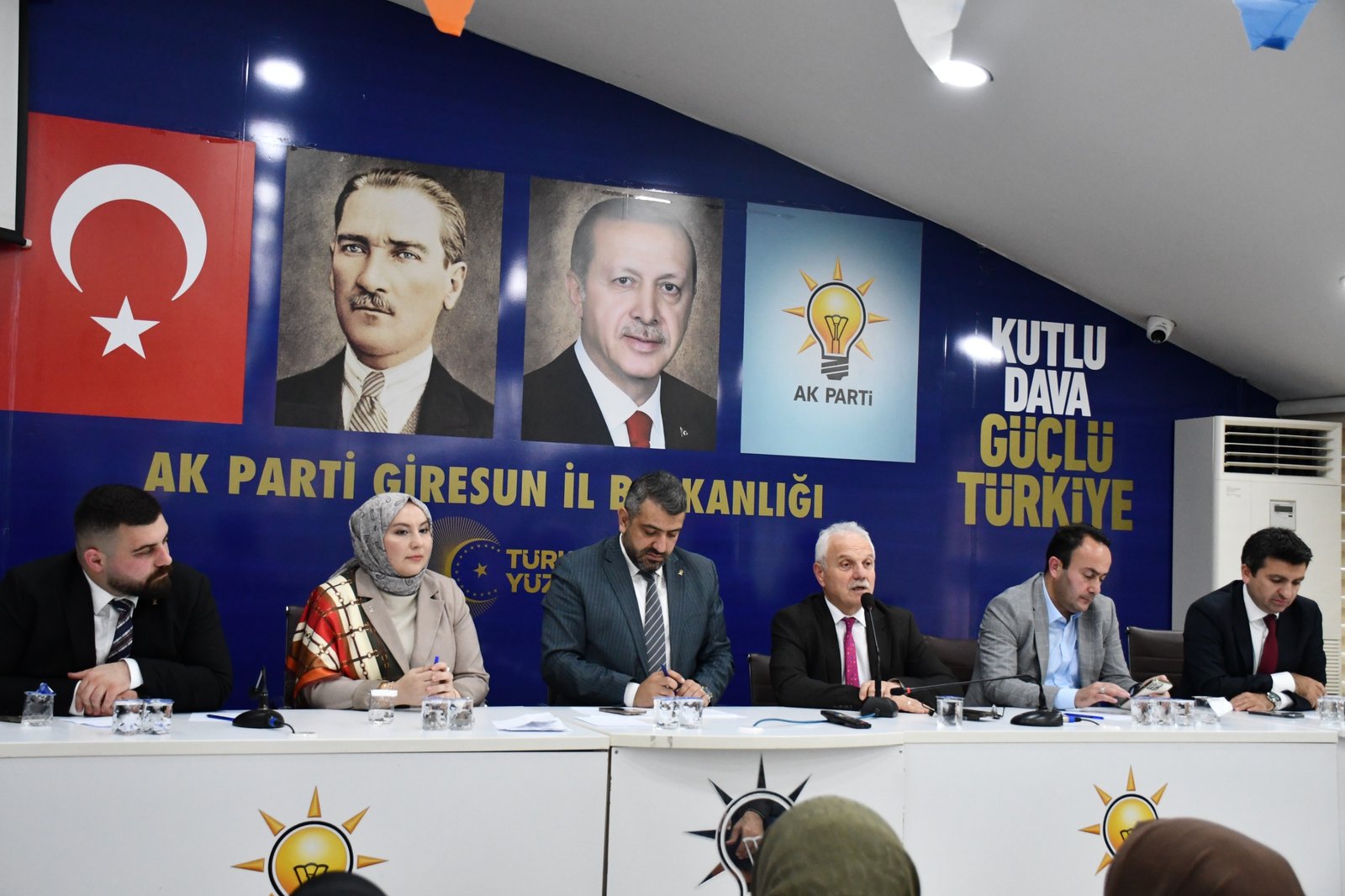 AK PARTİ GİRESUN TEŞKİLATI DARALTILMIŞ İL DANIŞMA MECLİSİ TOPLANTISI’NDA BİR ARAYA GELDİ